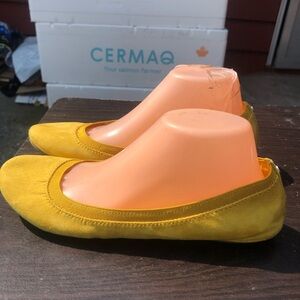Balindino Women’s Yellow Suede Ballet Flats Slip On Shoes Size 9M